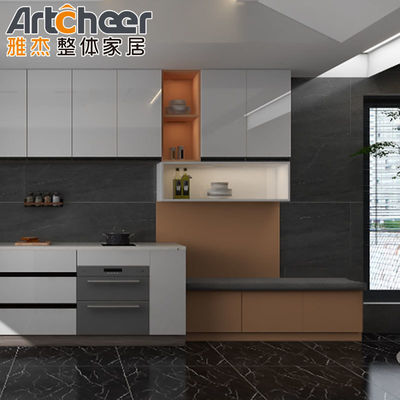 High Gloss Lacquer Finish Kitchen Set Cabinet with Full Set High Cabinet and Island Table (Thiếp ăn với bộ đồ cao và bàn đảo)