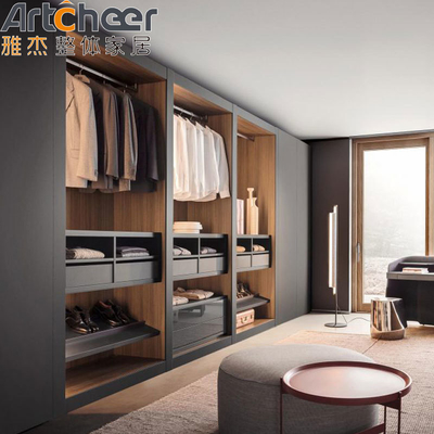Thiết kế phòng ngủ gấp được xây dựng trong tủ quần áo